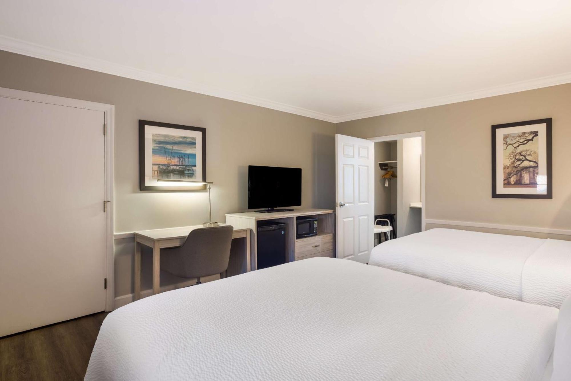Best Western Sea Island Inn Beaufort Exterior photo