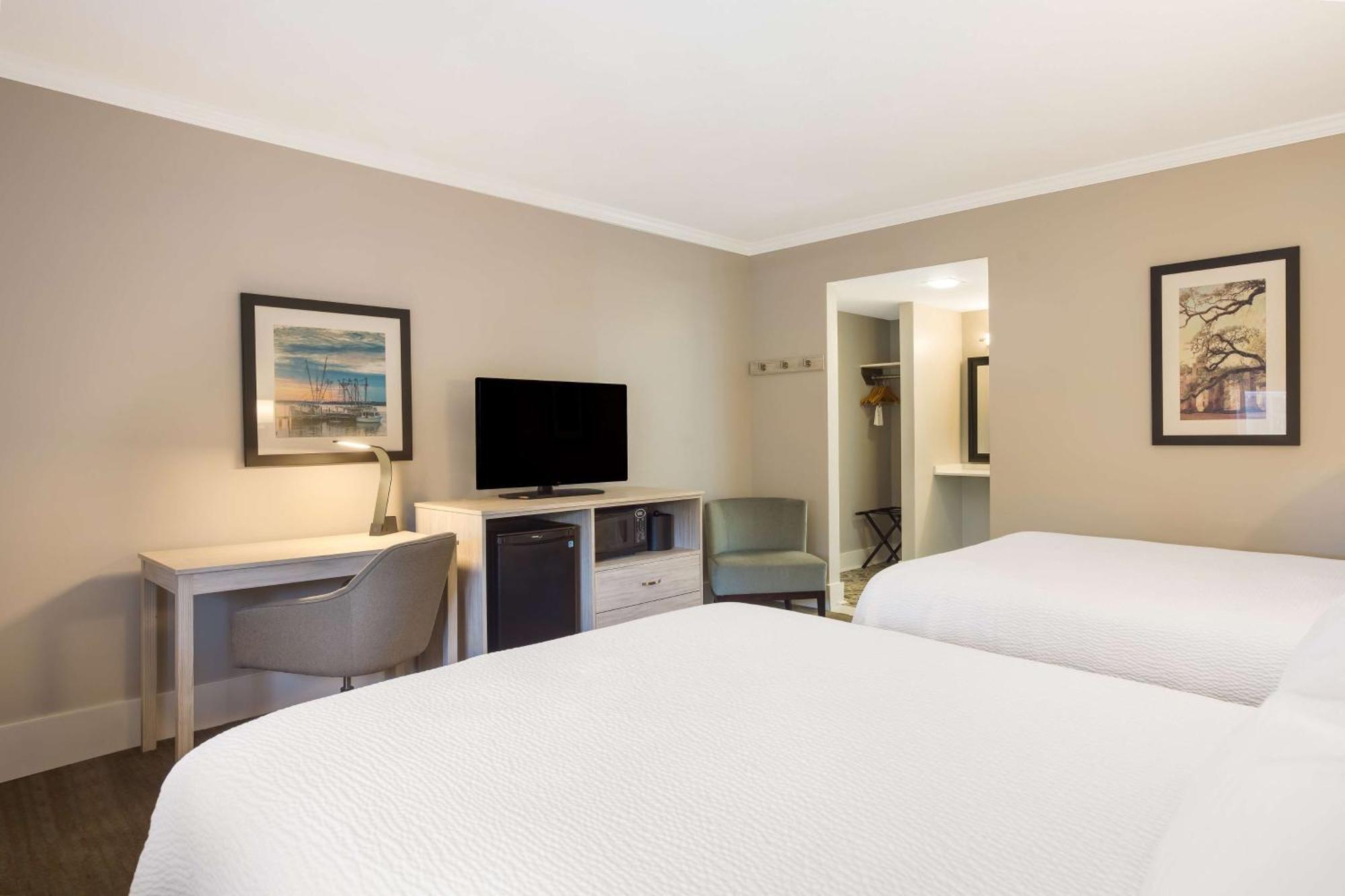Best Western Sea Island Inn Beaufort Exterior photo