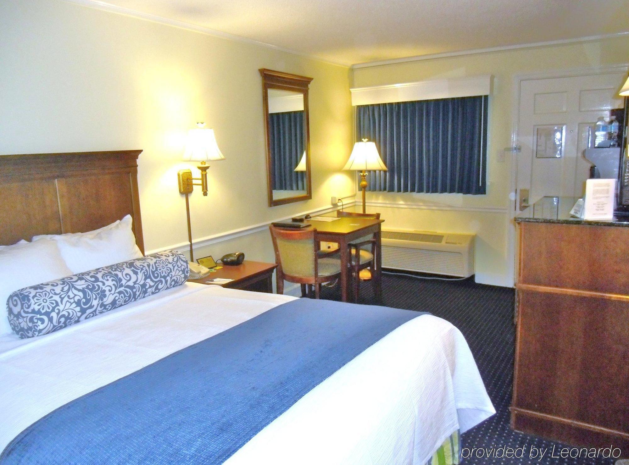 Best Western Sea Island Inn Beaufort Room photo